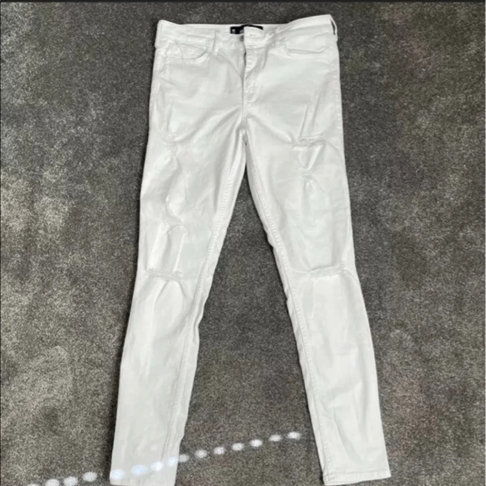 hollister size 9 ripped white skinny jeans